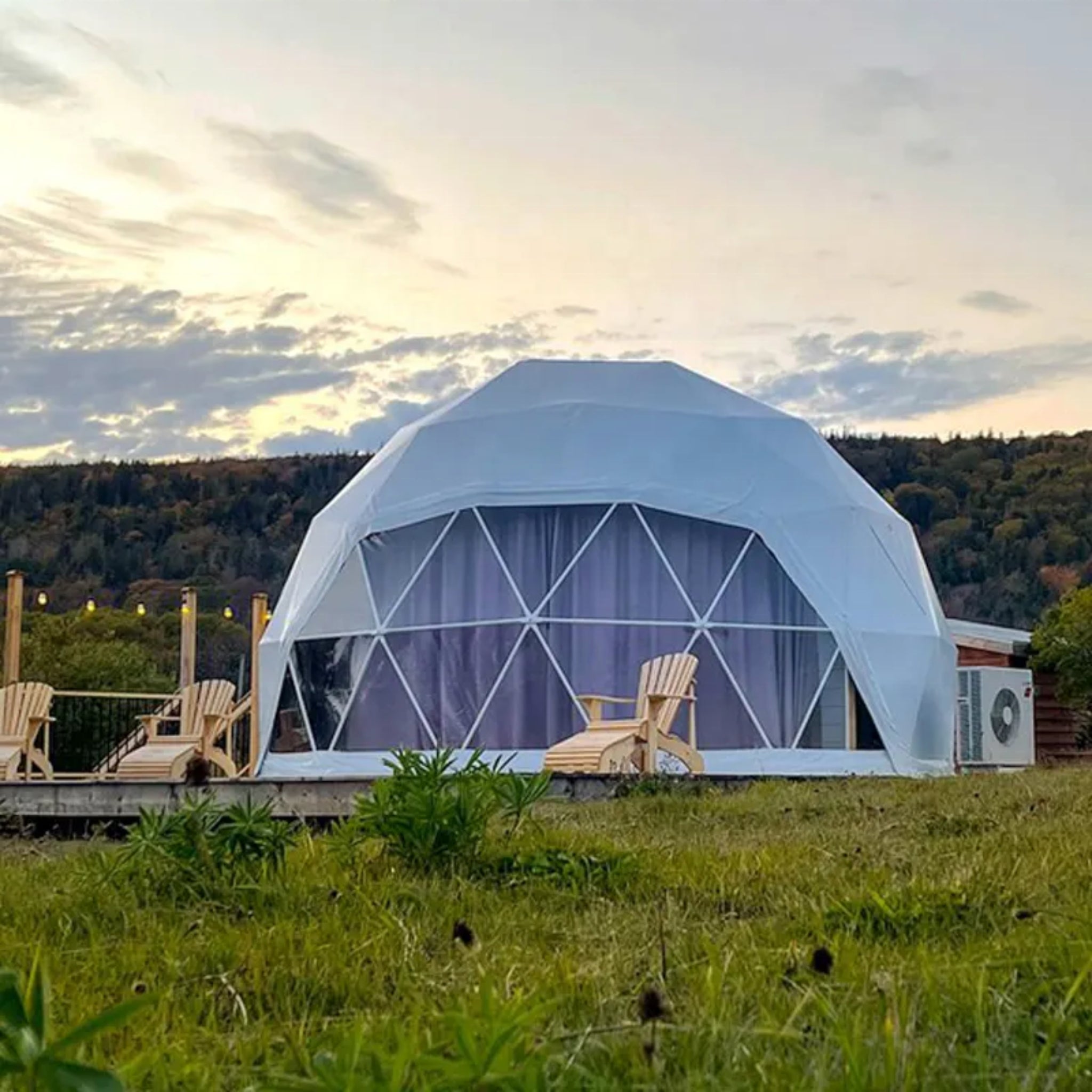 AuroraDome Luxe Retreat Pod