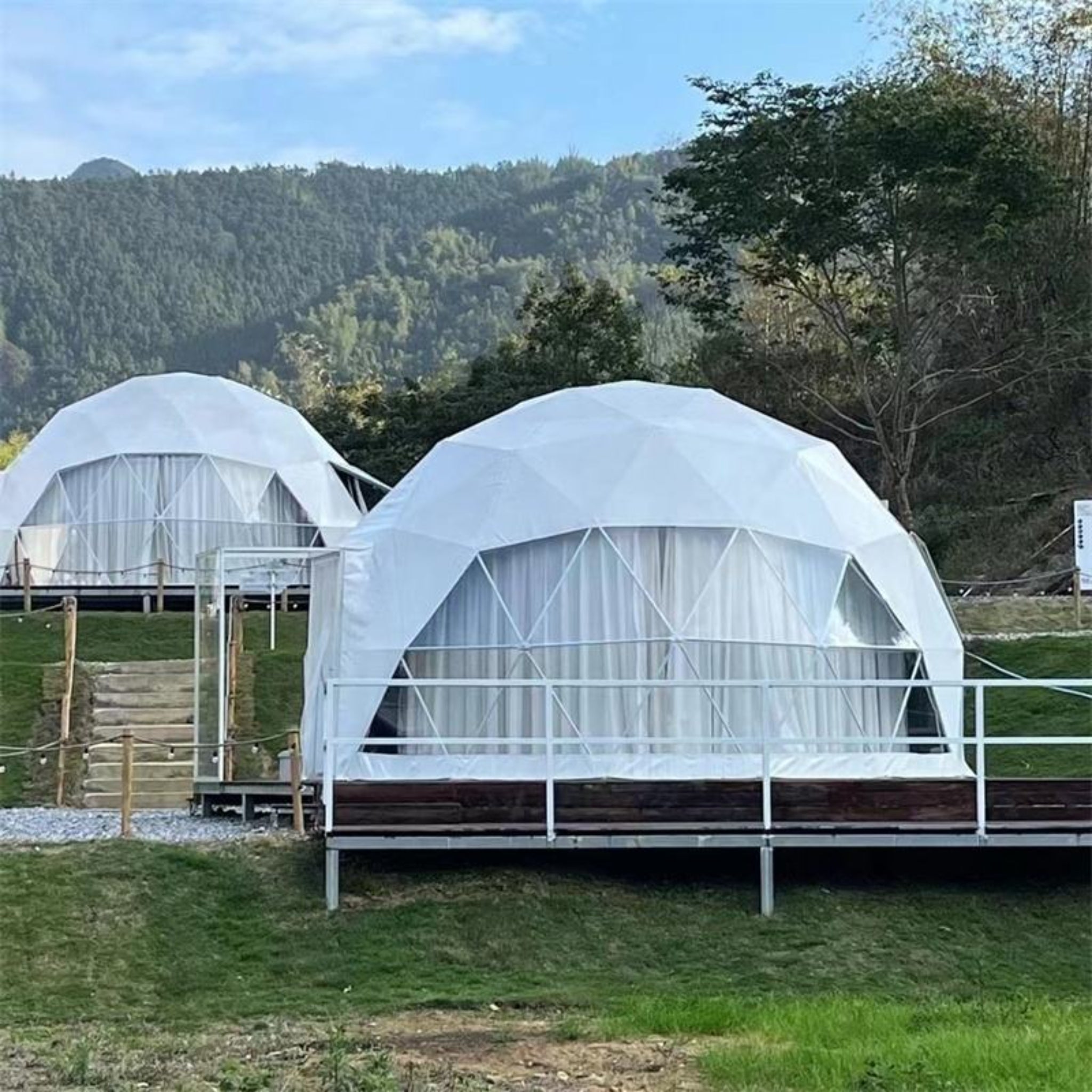 AuroraDome Luxe Retreat Pod